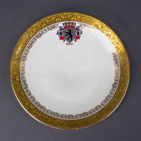 Kunst Kronach Handgemalt Berlin Crest Gold Tea Cup Saucer Luncheon