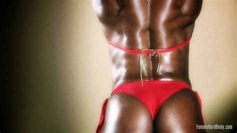 Ebony Bodybuilder Alexis Ellis Shows Off Her Ripped Physique In Bikini Bottoms CoedCherry