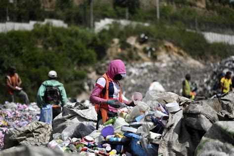 Los pepenadores Recolectores de basura o pilares de la economía circular