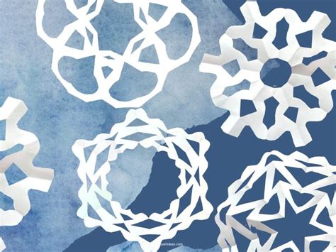 How To Make Paper Snowflakes In 5 Minutes - Crafty Art Ideas