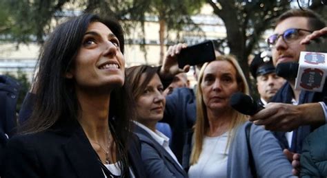 Virginia Raggi Assolta Per Il Processo Marra Il Sindaco Piange