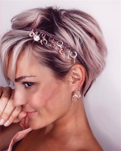 50 Best Pixie Cuts For Women 2021 Cute Pixie Cut For Girls And Ladies