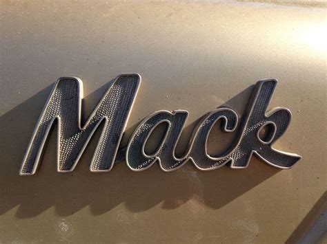 Mack Truck Bulldog Logo - LogoDix