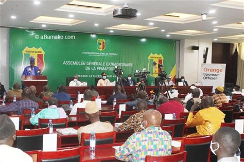 Tour De Cadrage Coupe De La Caf Le Stade Malien De Bamako Sur Le Quai