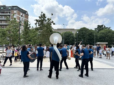 Reggio Emilia In Tanti Alla Festa Di Inaugurazione Di Via Ariosto E