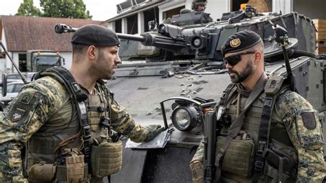 Im Einsatz für Österreich Bundesheer Offiziere ihre Ausbildung