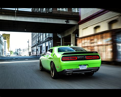 Dodge Challenger SRT 392 Hemi and SRT Hellcat 2015