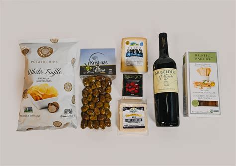 Gourmet Wine & Cheese Basket - The Cheese Bar