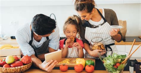 5 astuces pour donner envie à un enfant de manger de tout Terrafemina