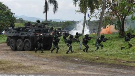 Foto Moment Ksad Singapura Bersama Jenderal Tni Dudung Saksikan Perang