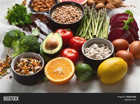 Foods High Vitamin B9 Image & Photo (Free Trial) | Bigstock