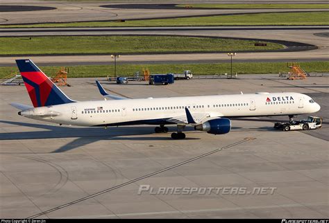 N589NW Delta Air Lines Boeing 757 351 WL Photo By Zeren Jin ID