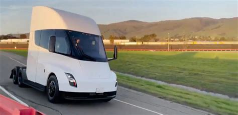 Tesla Releases Video Of Its New Electric Semi Truck Prototype On Test