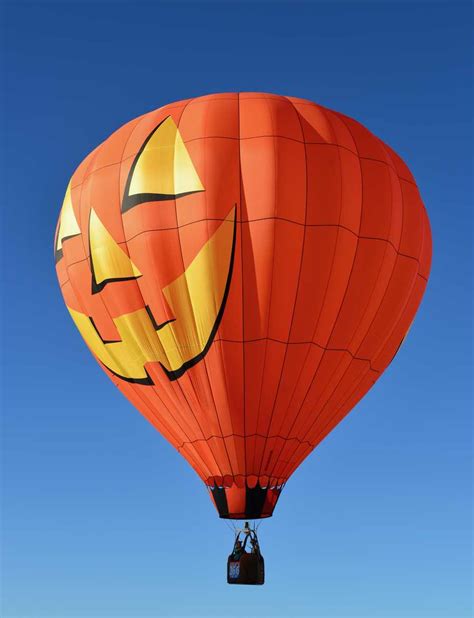 These photos show why New Mexico's annual Balloon Fiesta is so magical