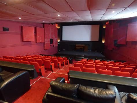 Οπτικός έλεγχος κατά ΕΛΟΤ HD 384 σε κινηματογράφους και θέατρα ...