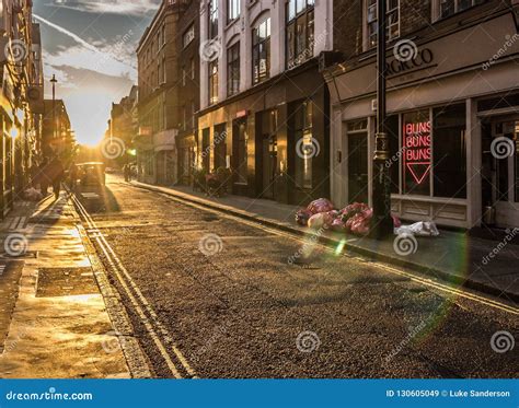 A London Street At Sunset Editorial Stock Image Image Of Lens 130605049