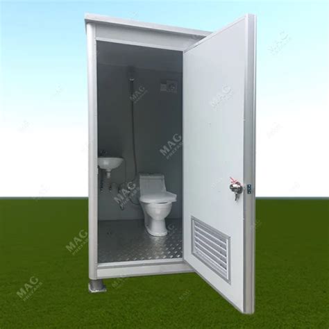 Modern Design Roto Moulding PE Squat Restroom Trailers Modular ...