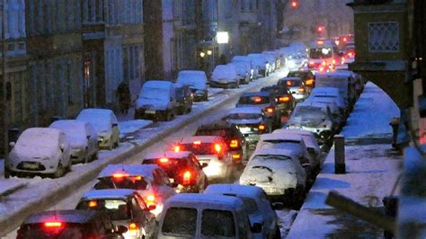 Solingen Zahlreiche Unfälle auf spiegelglatten Straßen