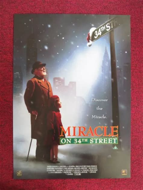 MIRACLE ON 34TH Street Vhs Video Poster Richard Attenborough Mara