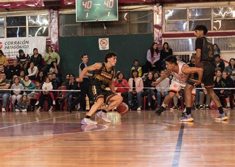 Zorros recibe al puntero | CAB