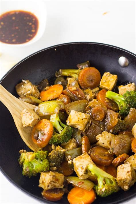 Asian Tofu Stir Fry With Honey Sriracha Sauce Jessica In The Kitchen Tofu Stir Fry Hearty