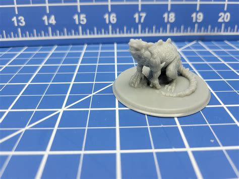 Giant Rat - Minis - Beasts and Badies - Hero's Hoard - DND - Pathfinde