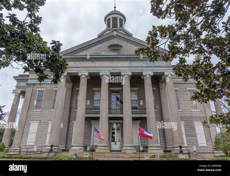 Old Historic Courthouse In Vicksburg Mississippi Stock Photo Alamy