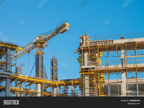 Construction Crane Image & Photo (Free Trial) | Bigstock