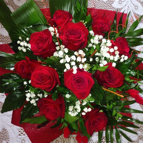 Pin By Rosalee Gatewood On Beautiful Red Roses Beautiful Red Roses