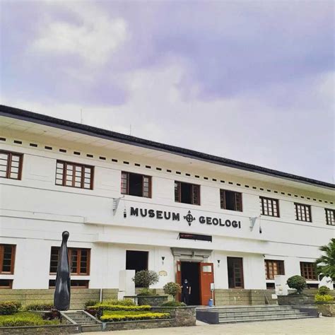 Tempat Wisata Di Dekat Gedung Sate Bandung