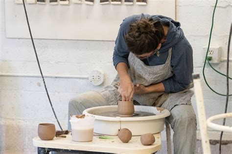 Shelburne Craft School — Beginner Mixed Level Wheel Throwing