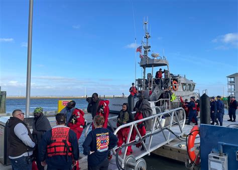 Dvids Images Coast Guard Good Samaritan Rescue People From