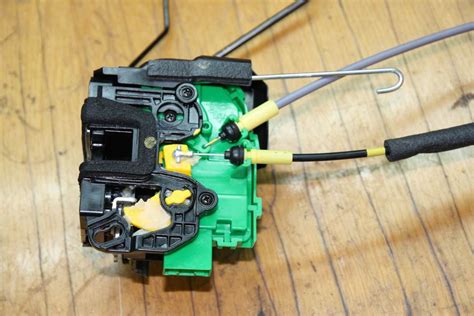 Установка центрального замка Kia Rio в Жуковском - Автоцентр Электроник ...