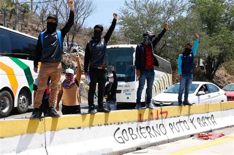 La Jornada Vinculan A Dos Polic As Implicados En Asesinato De Normalista