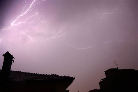 Meteo Prossime Ore Ambigue In Mezzo A Tanto Sole Non Si Escludono