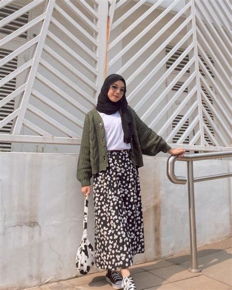 Pin Oleh Misty Mushroom Di Clothesline Model Pakaian Hijab Gaya