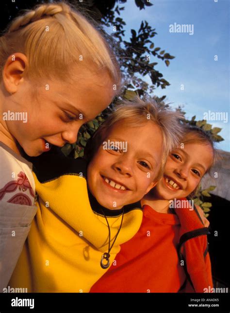 2 Girls 1 Boy Stock Photo Alamy