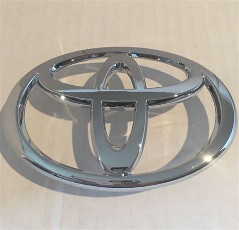 Toyota Corolla Front Grill Emblem