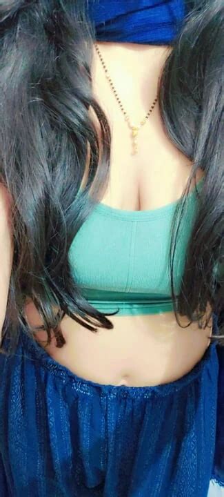 Indian Girl Massaging Her Big Oily Boobs Oiled Porn XHamster