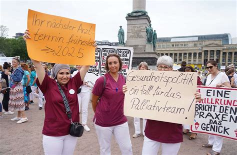 Stuttgart Niedergelassene Ärzte protestieren gegen Gesundheitspolitik