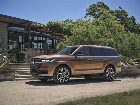 The Ultimate Luxury Road Trip SUV: 2025 Lincoln Navigator in 2025 ...