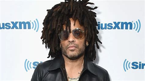 Lenny Kravitz 57 Stuns Fans With Incredibly Toned Abs In Shirtless