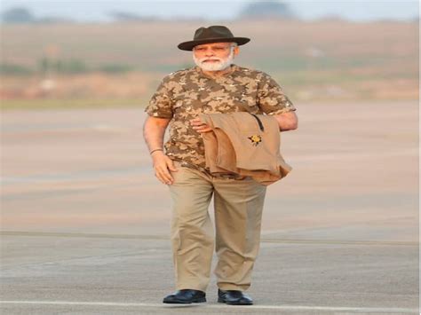 Pm Narendra Modi Dressed For Mudumalai Tiger Reserves Wearing Black Hat