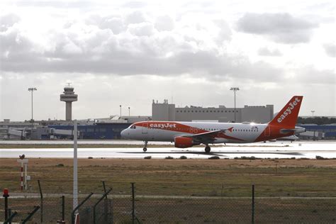 Los Aeropuertos De Baleares Operan Este Domingo Vuelos Menos