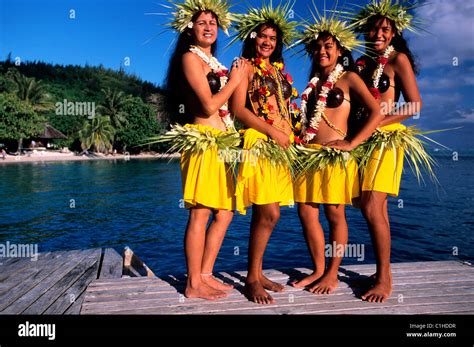 France French Polynesia Society Islands Island Of Huahine Dancers