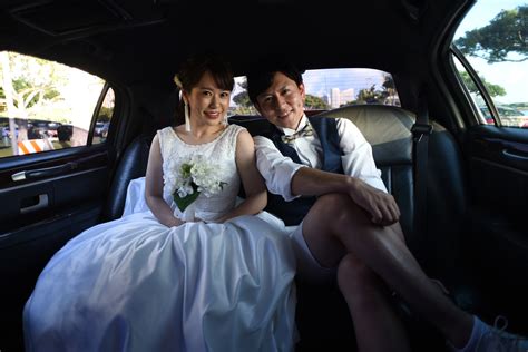 Hawaii Wedding Vendors: Inside the Limo