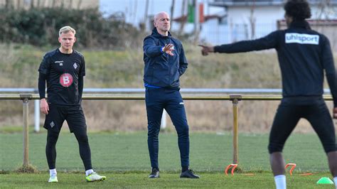 Marco Antwerpen Legt Beim Sv Waldhof Los Fotos Vom Training