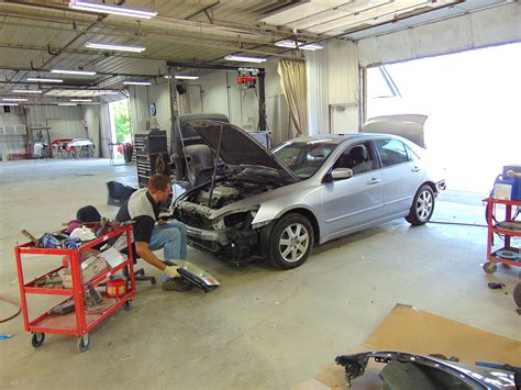 Collision Repair - Midwest Collision Center