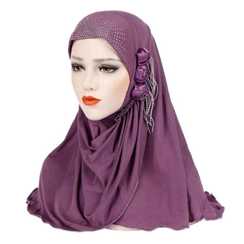 H1441 Latest Muslim Hijab With Three Flowers And Chains Fashion Islamic