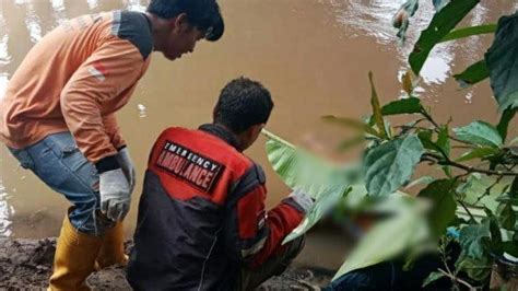 Jasad Pria Tak Dikenal Ditemukan Mengapung Di Aliran Sungai Brantas